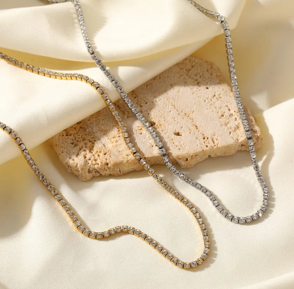 Linea Lucentis Necklace