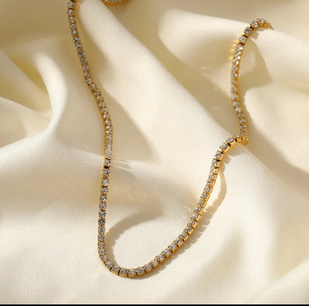 Linea Lucentis Necklace